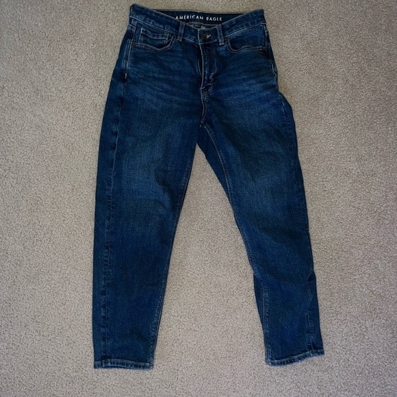 American Eagle Stretch Mom Jean 2 short - Picture 4 of 5